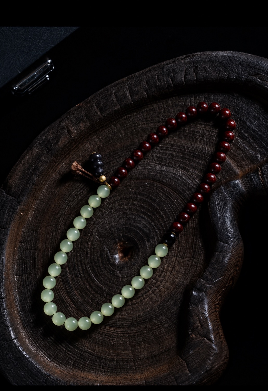 No. 13, Pale green and oxblood
